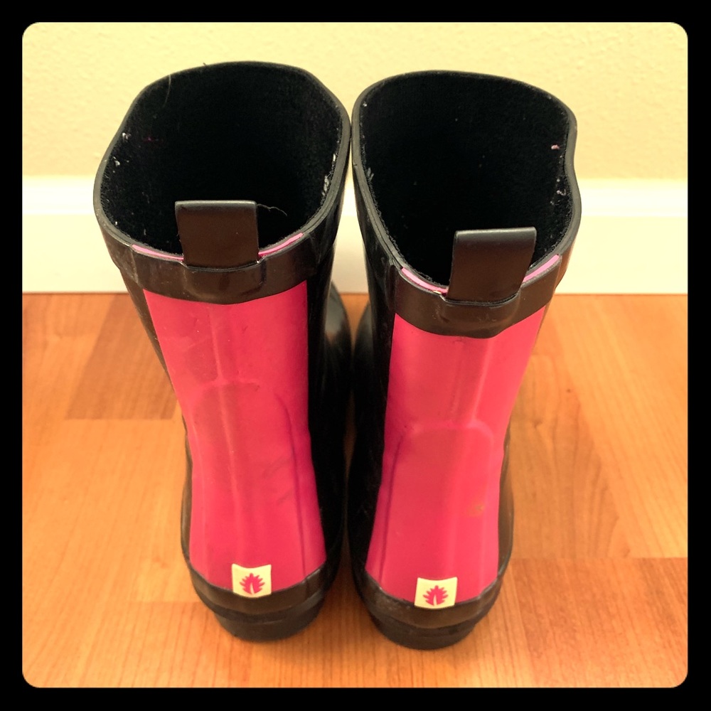 Oakiwear Size 9 women’s shoes